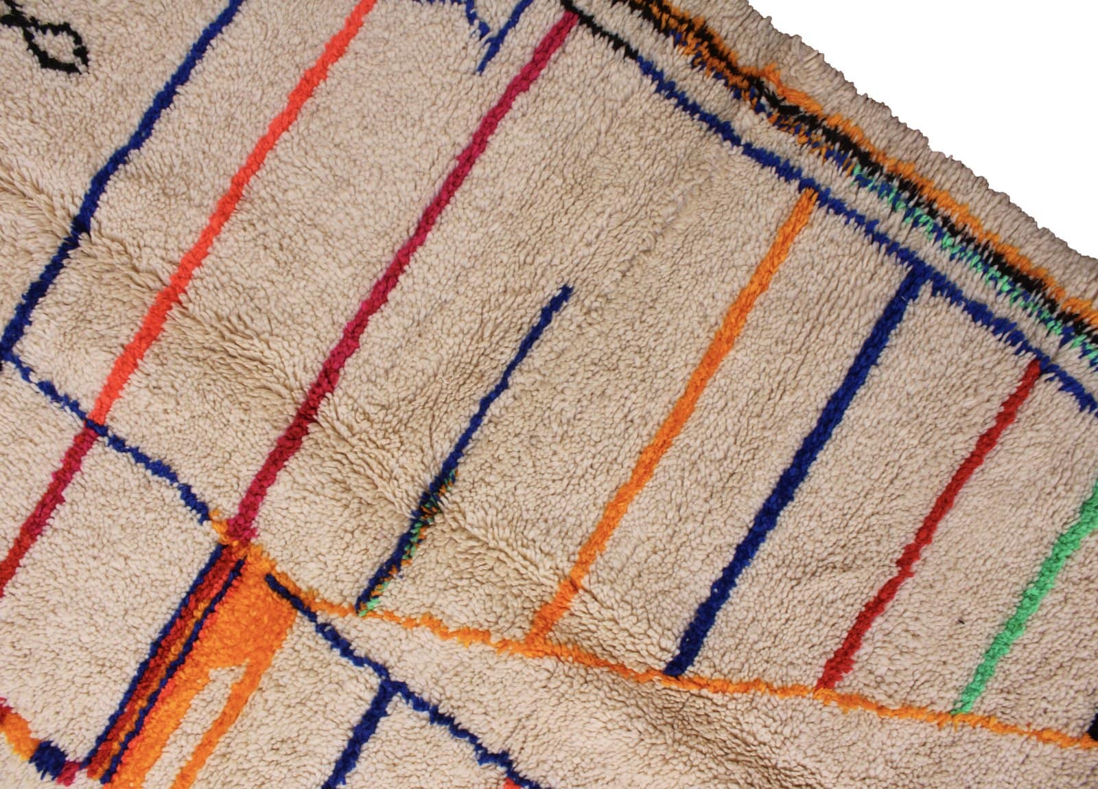 beni-ourain-style-minimalist-rug Handwoven Atlas Mountains rug with soft natural wool texture.