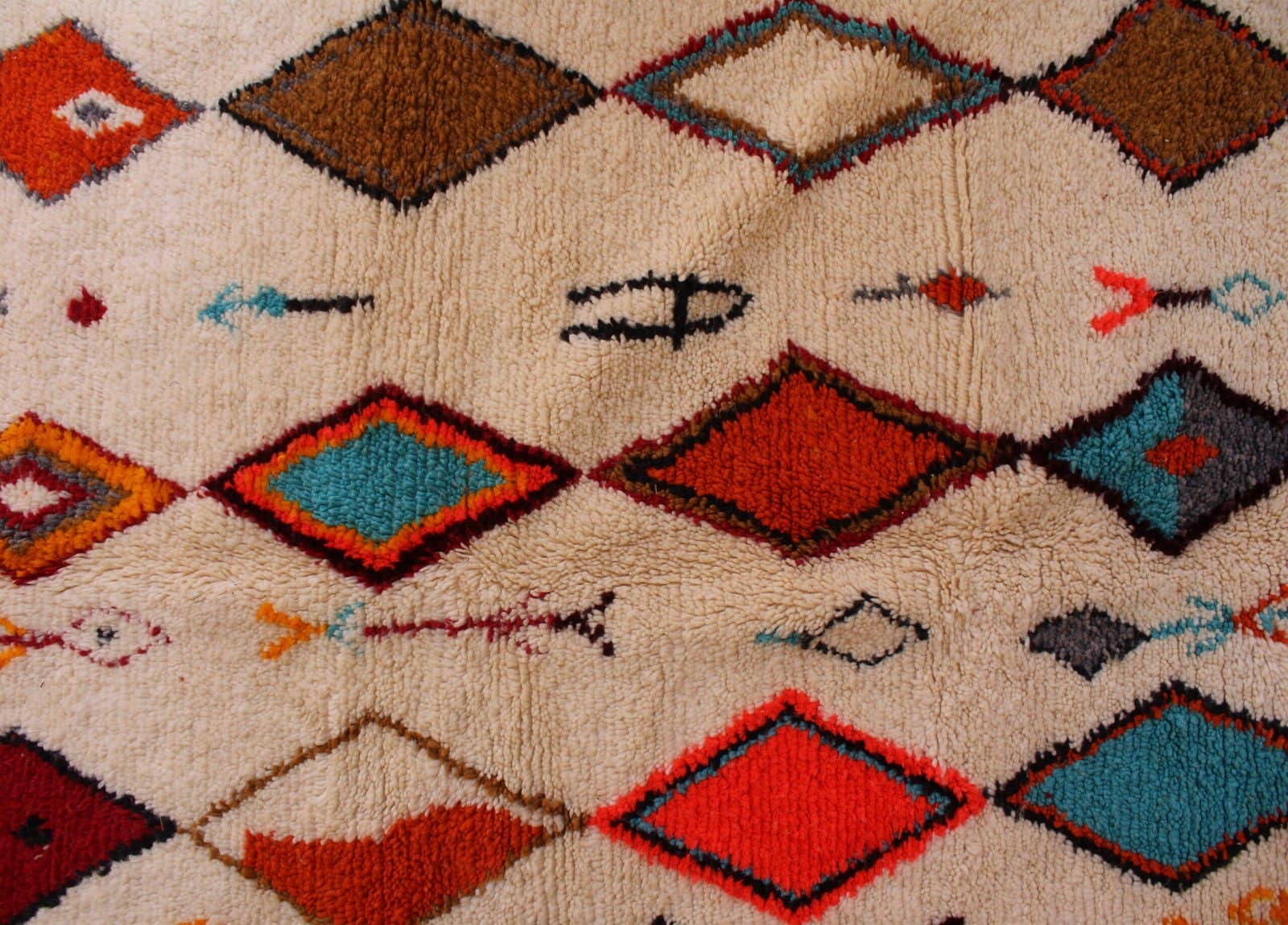 thick-wool-moroccan-berber-rug Luxury handmade Moroccan rug crafted from natural sheep wool.