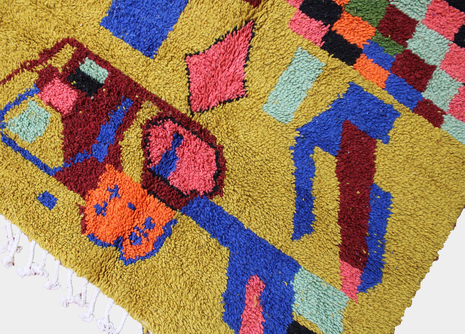 yellow-berber-moroccan-area-rugs Mustard handwoven Moroccan rug with tribal patterns top view