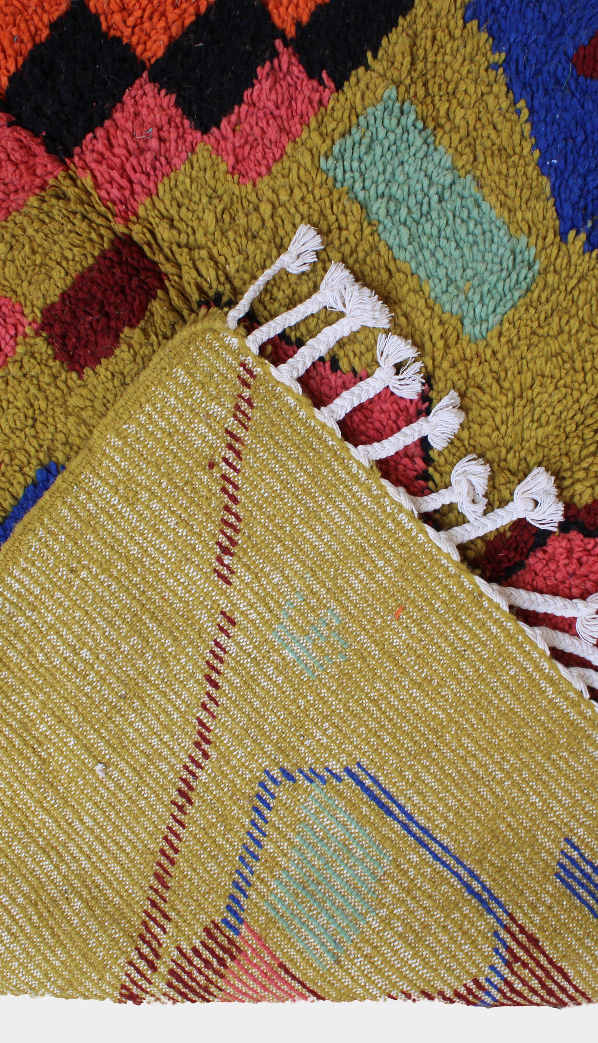 mustard-beni-ourain-wool-rug Natural wool mustard Moroccan carpet with fringe full view